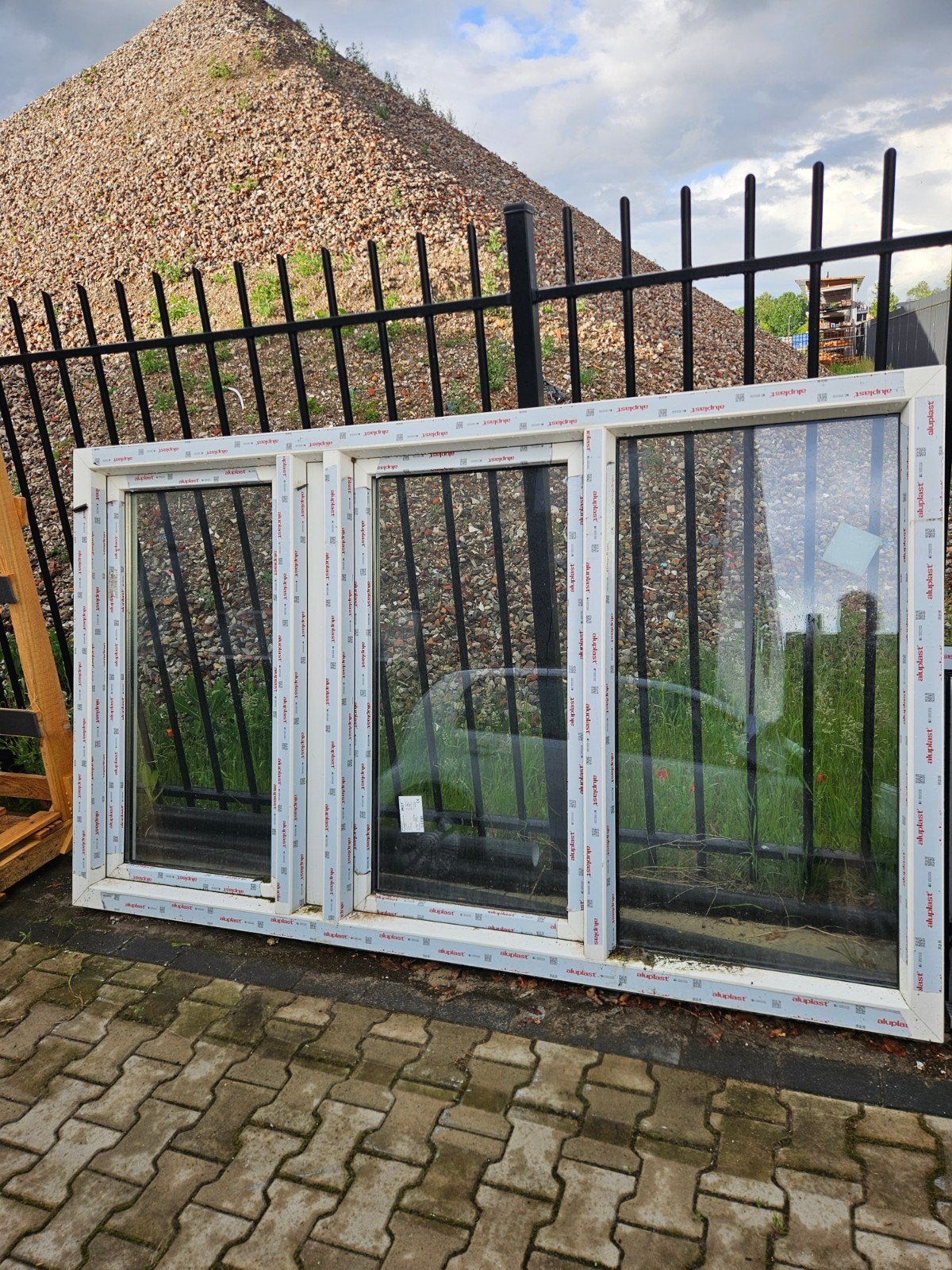 Kunststof kozijn met 2x draaikiepraam en triple glas, Gevelraam of Ruit, Gebruikt, 80 tot 120 cm, Ophalen of Verzenden