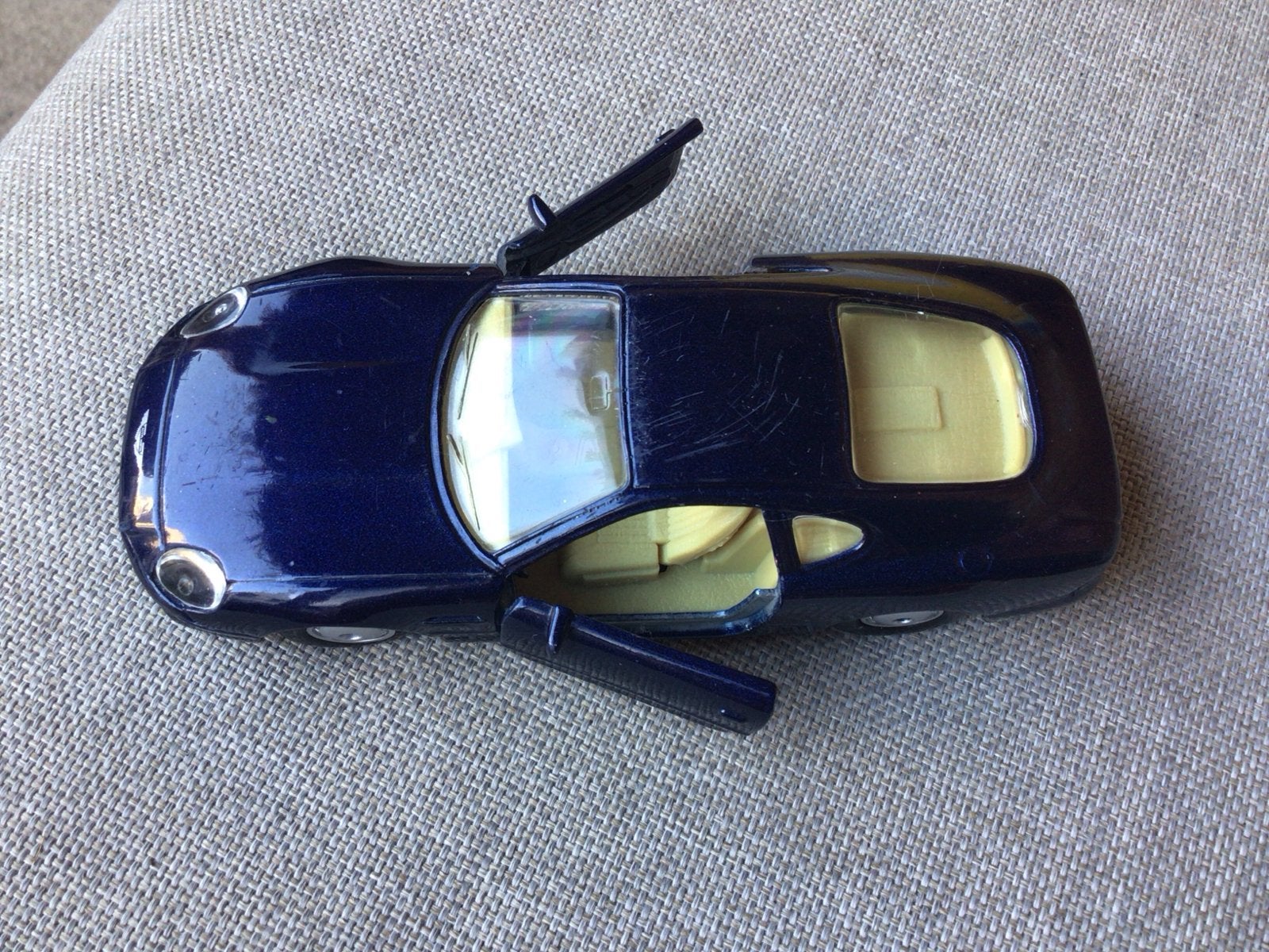 Aston Martin DB7 modelauto - Maisto Shell 1/40, Ophalen of Verzenden, Gebruikt, Overige typen