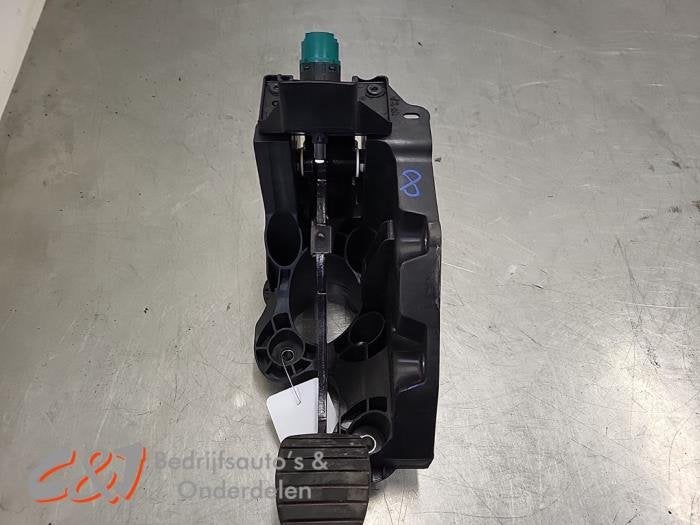 Rempedaal van een Renault Trafic, Gebruikt, -, Renault, -