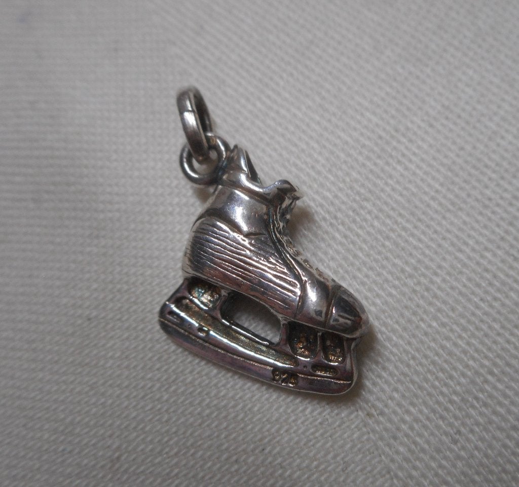 Zilveren hanger schaats nr.368, Sieraden, Tassen en Uiterlijk, Verzenden, Zo goed als nieuw, Zilver, Zilver