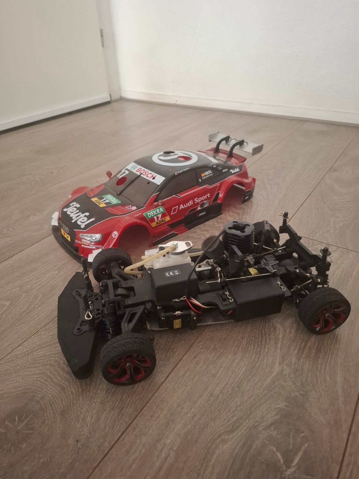 RC auto nitro merk Aces, Ophalen, Gebruikt, Schaal 1:10, Auto onroad