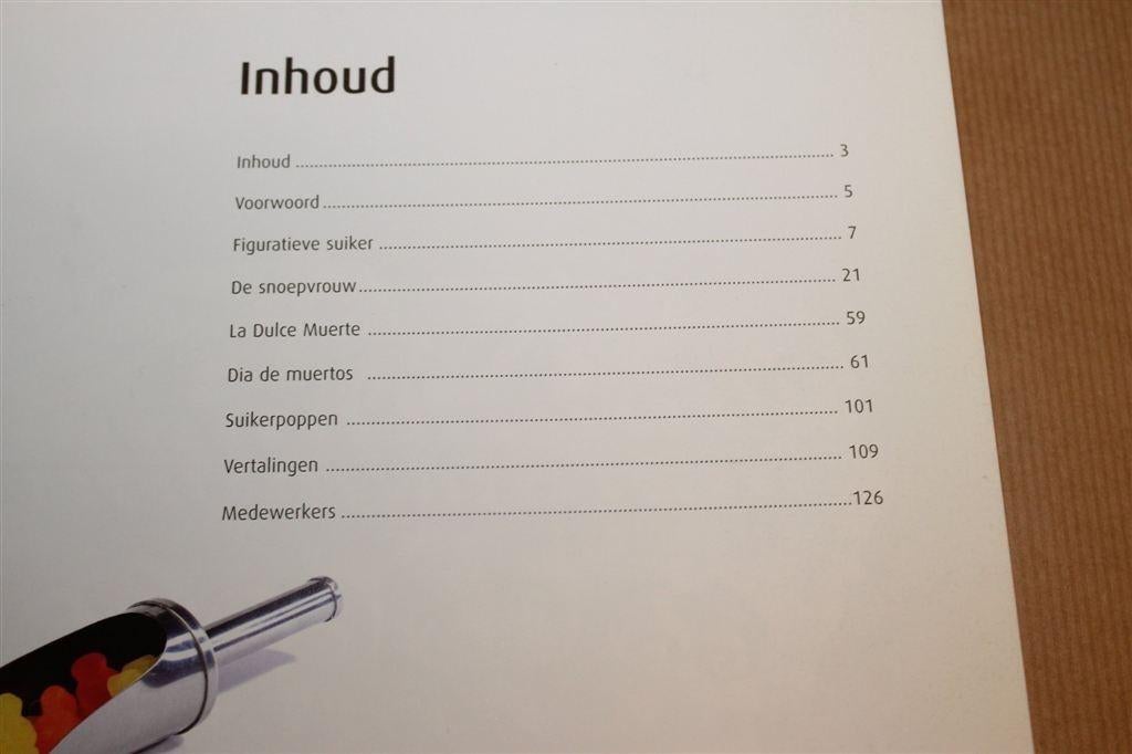 Beelden in Suiker — Catalogus Suikerkunst Tentoonstelling, Boeken, Ophalen of Verzenden, Gelezen, Beeldhouwkunst