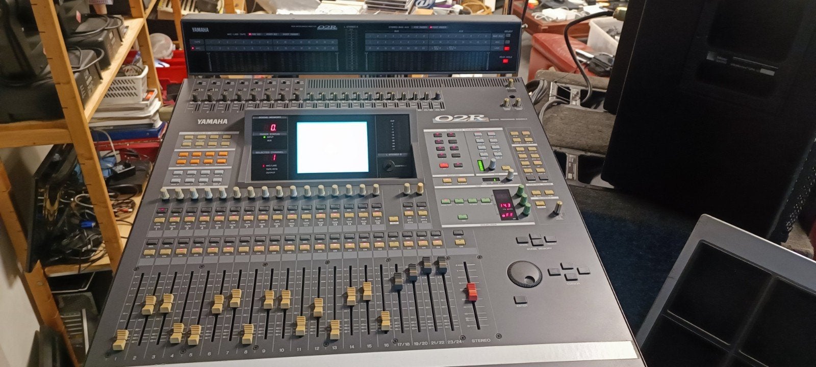 Yamaha O2R Digitale Mengtafel met Flightcase, Muziek en Instrumenten, Ophalen, Gebruikt, 20 kanalen of meer, Microfooningang