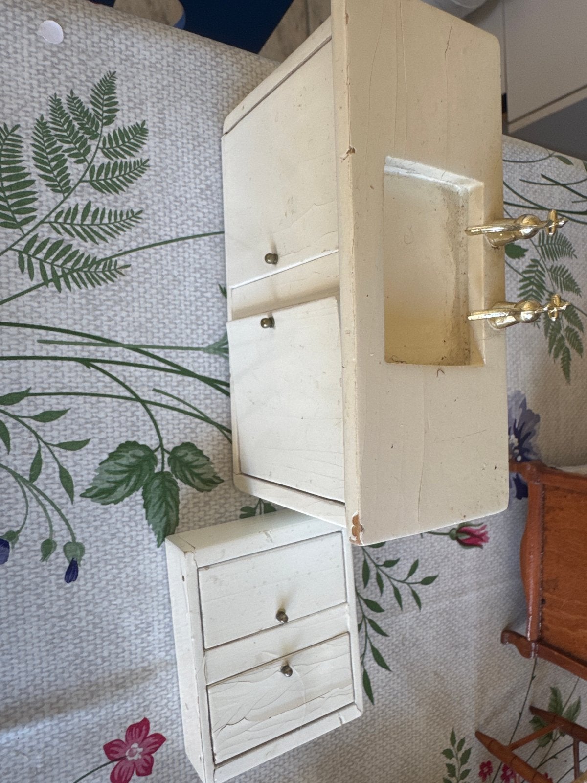 Vintage Poppenhuis Meubels: Wastafel en Ladekastje, Ophalen of Verzenden