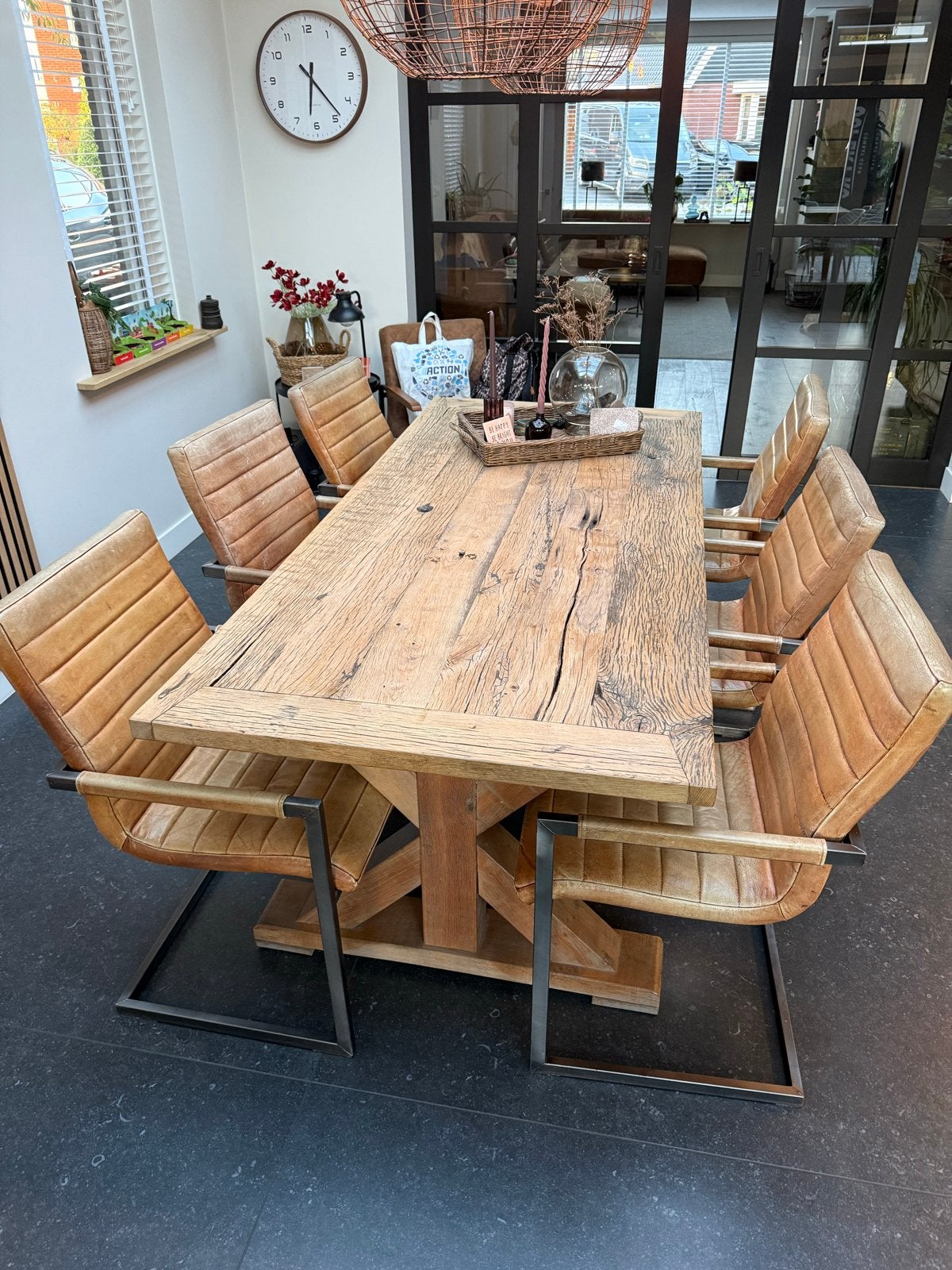 Robuuste eettafel van oude eiken wagonplanken, Ophalen, Eikenhout, 50 tot 100 cm, Zo goed als nieuw