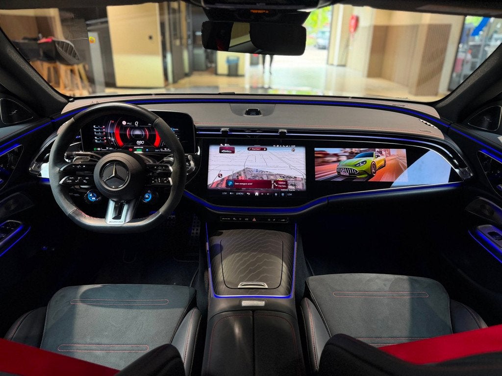 Mercedes-Benz E-klasse AMG 53 4MATIC+ Night Edition|Pano|Ach, Auto's, Mercedes-Benz, Gebruikt, Leder en Stof, 21 kWh, Plug-in hybride