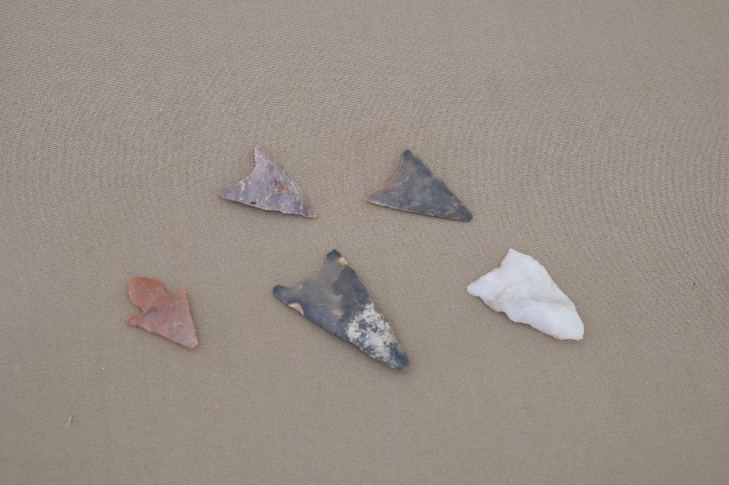 5 archeologische pijlpunten, Ophalen of Verzenden, Overige typen