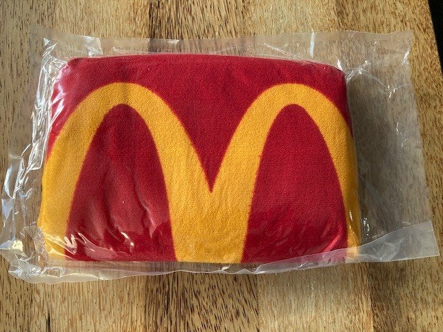 McDonald's strandlaken, Ophalen of Verzenden, Nieuw, Rood, Badlaken