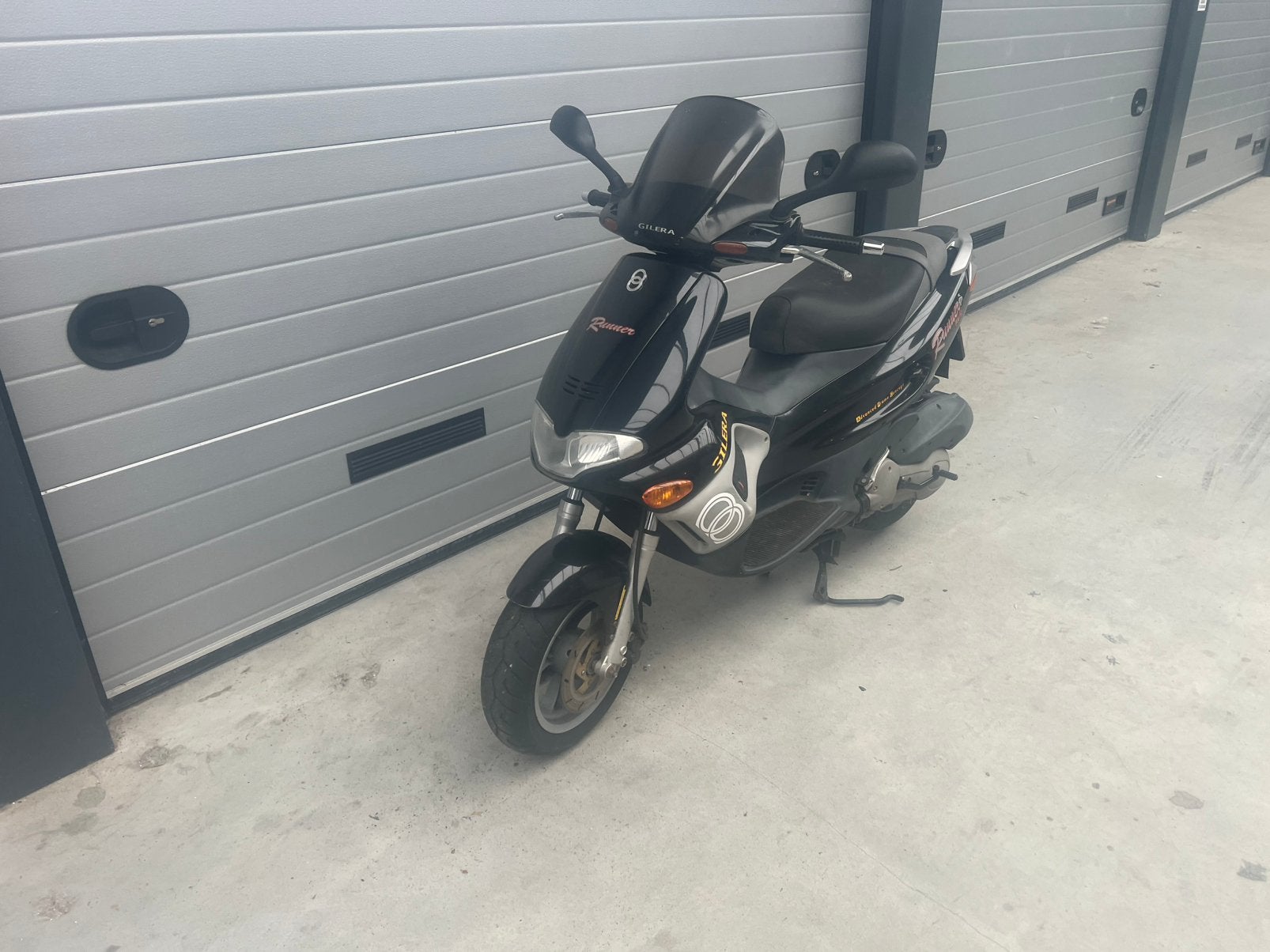 Gilera runner M08 180cc NL kenteken scooter, Ophalen of Verzenden, Zo goed als nieuw, Overige modellen