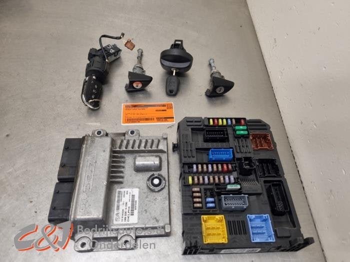 Computer Motormanagement van een Peugeot Expert, Gebruikt, -, -, Ophalen of Verzenden