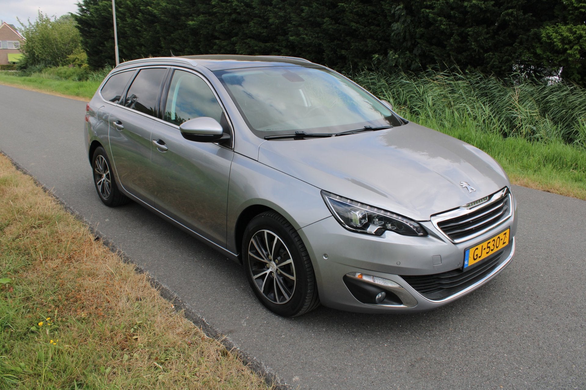 Peugeot 308 SW 1.2 PureTech Allure, Gebruikt, Euro 6, 1199 cc, 1165 kg