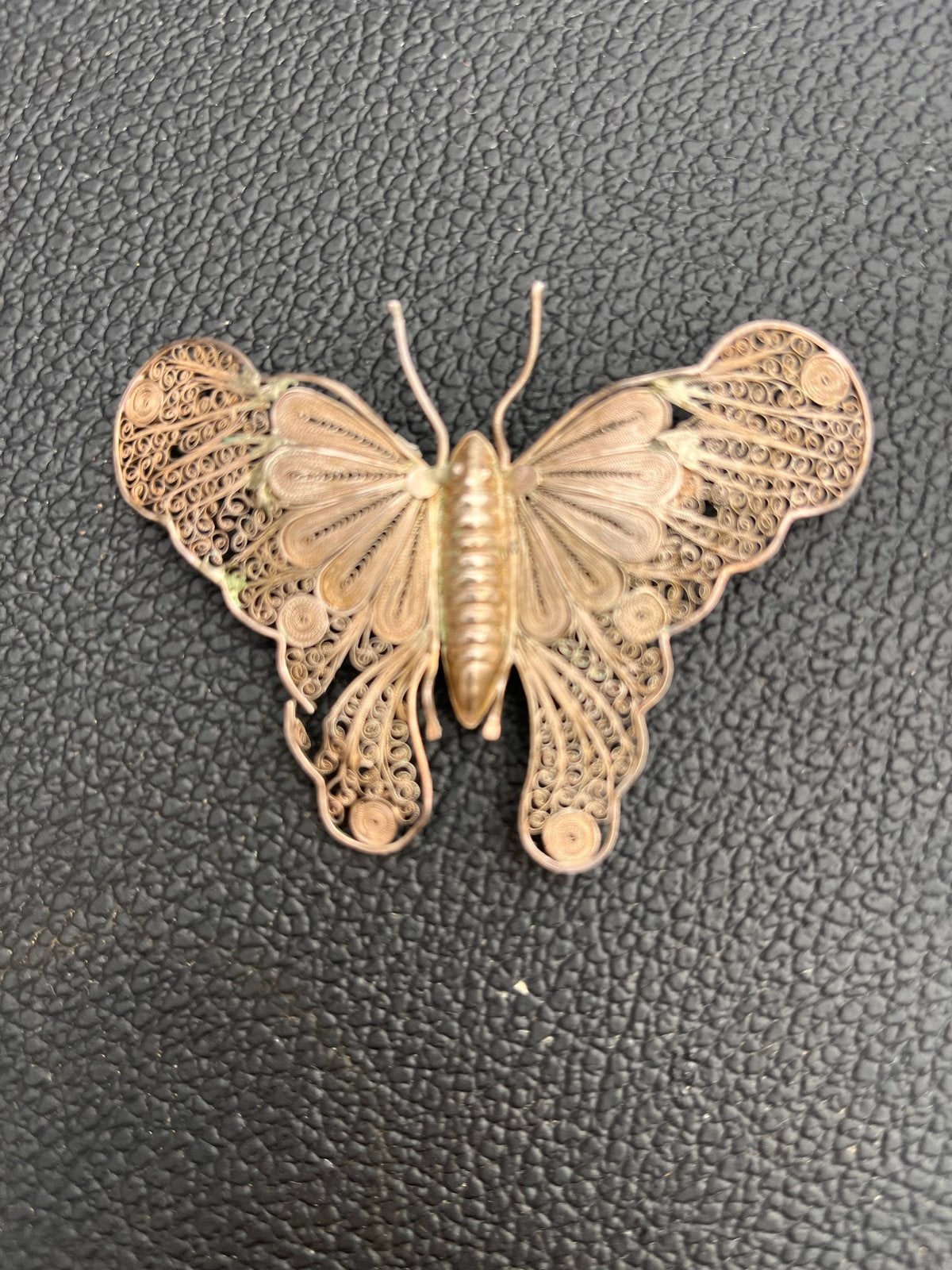 Zilveren vlinder broche - iets beschadigd, Ophalen of Verzenden, Gebruikt, 4 tot 7 cm, Zilver