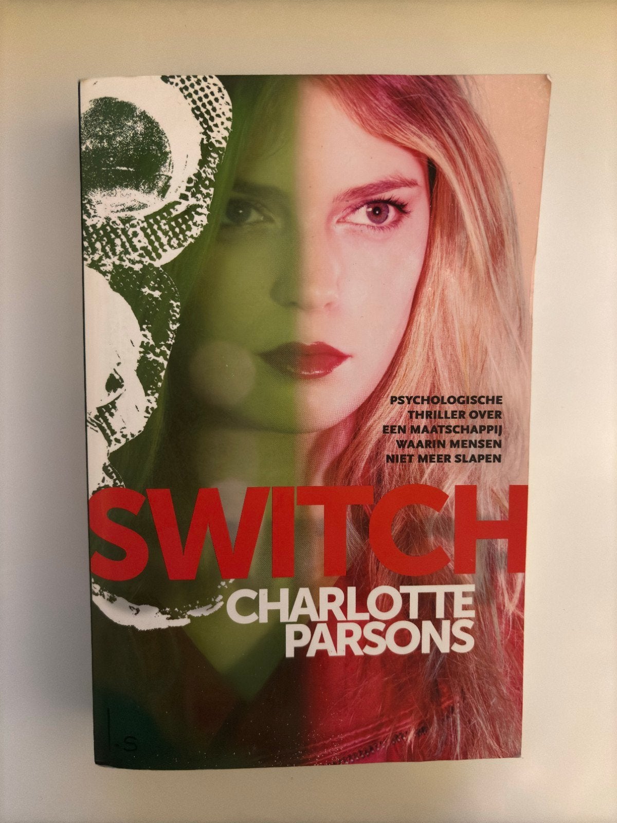 Switch - Charlotte Parsons (Psychologische thriller), Ophalen of Verzenden, Gelezen, Charlotte Parsons, Europa overig