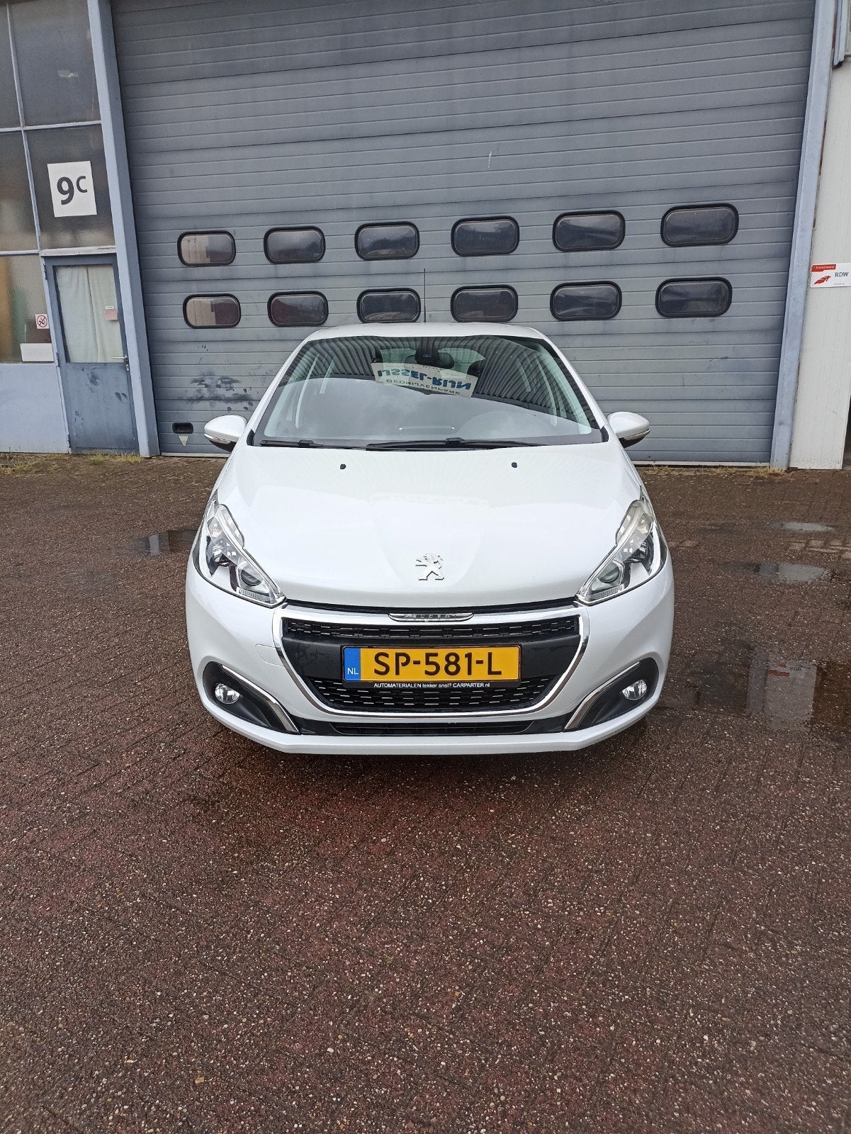 Peugeot 208 1.2 VTI 60KW/82PK 5-D 2018 Wit, Auto's, Voorwielaandrijving, 31 €/maand, 1199 cc, Parkeersensor