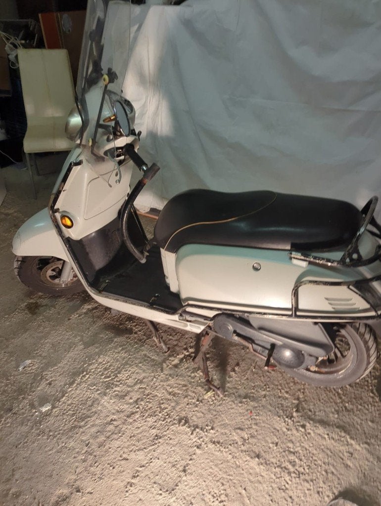 Foto 3 van Kymco Like scooter uit 2012 - Goed onderhouden