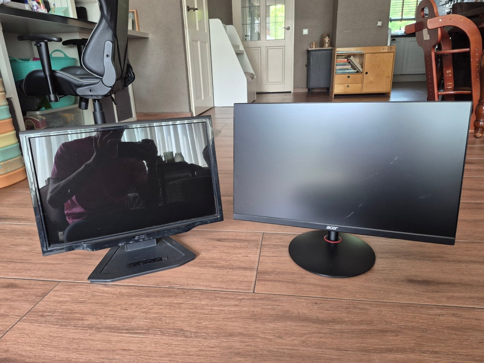 Monitorbundel: Acer XV240Y gamingmonitor + Acer X192W, 101 t/m 150 Hz, HDMI, Full HD, 19" en 23,8"