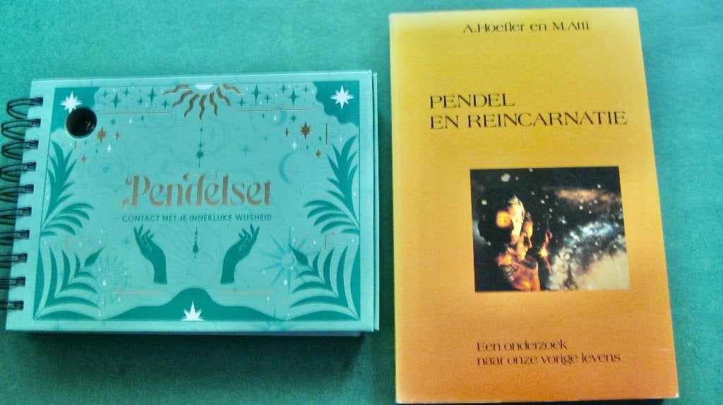 2 boeken pendelen, Boeken, Spiritualiteit algemeen, Overige typen, Nieuw, Ophalen of Verzenden