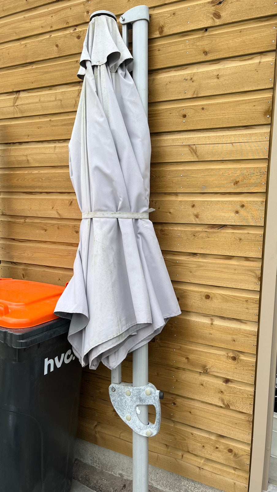 Grijze zweefparasol met voet, Tuin en Terras, Parasols, Ophalen, Gebruikt, 2 tot 3 meter, Zweefparasol