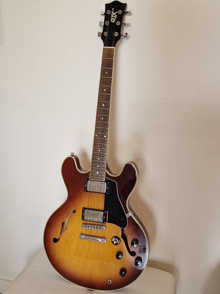 Mooie Vintage GTX 35 Elektro-Akoestische Gitaar + Tas&Kabel, Ophalen, Zo goed als nieuw, Hollow body, Overige merken