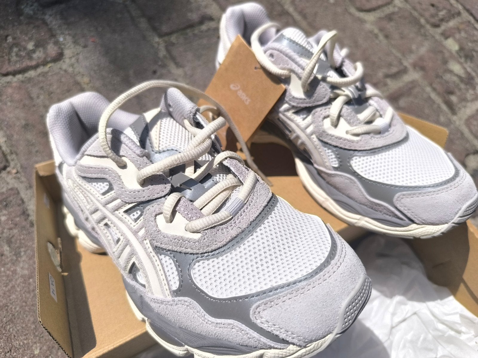 Splinternieuwe Asics Gel-NYC Oyster Grey maat 37,5, Kleding | Dames, Verzenden, Nieuw, Grijs, Sneakers of Gympen
