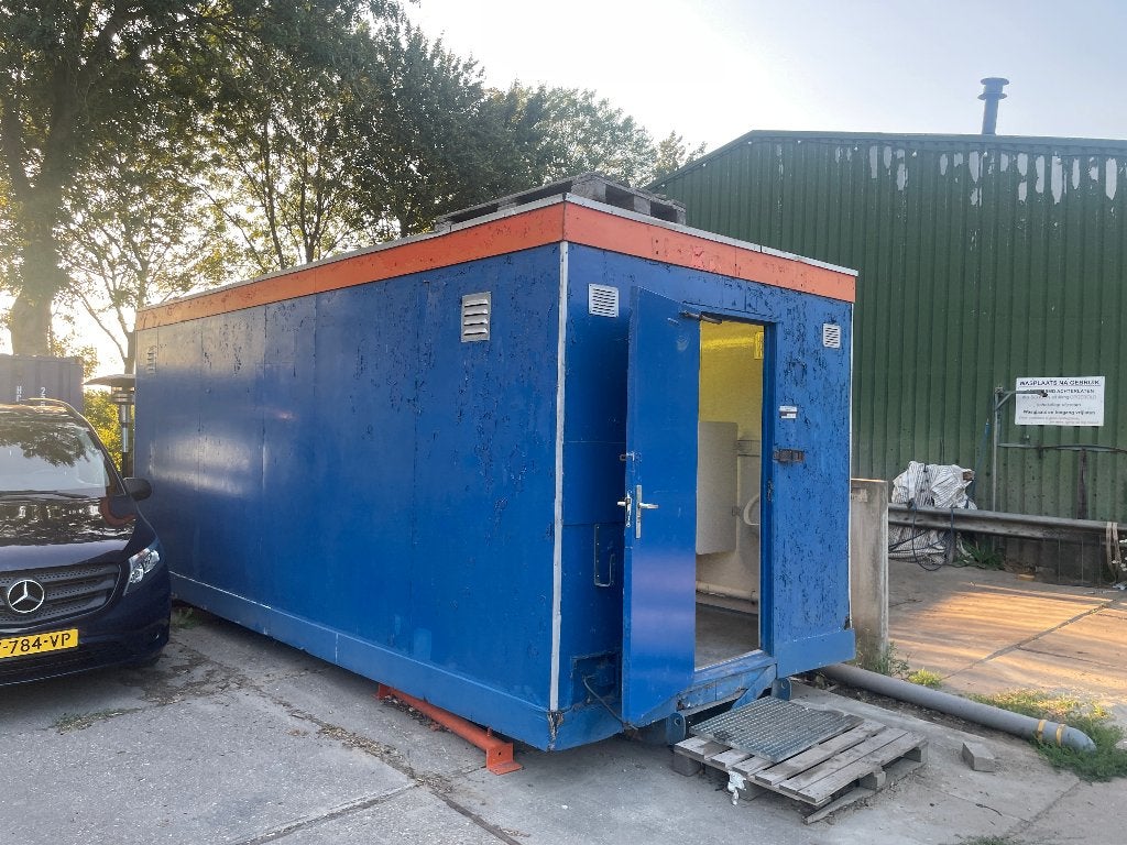 TOILETUNIT, Ophalen