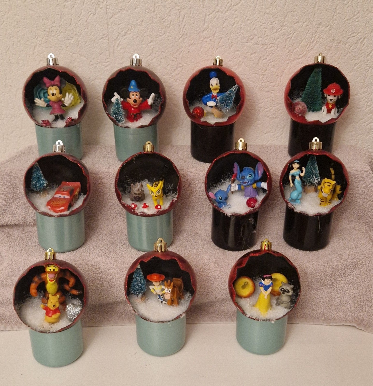 11x kerstballen met o.a prinsessen. Minnie.mickey.donald., Ophalen of Verzenden
