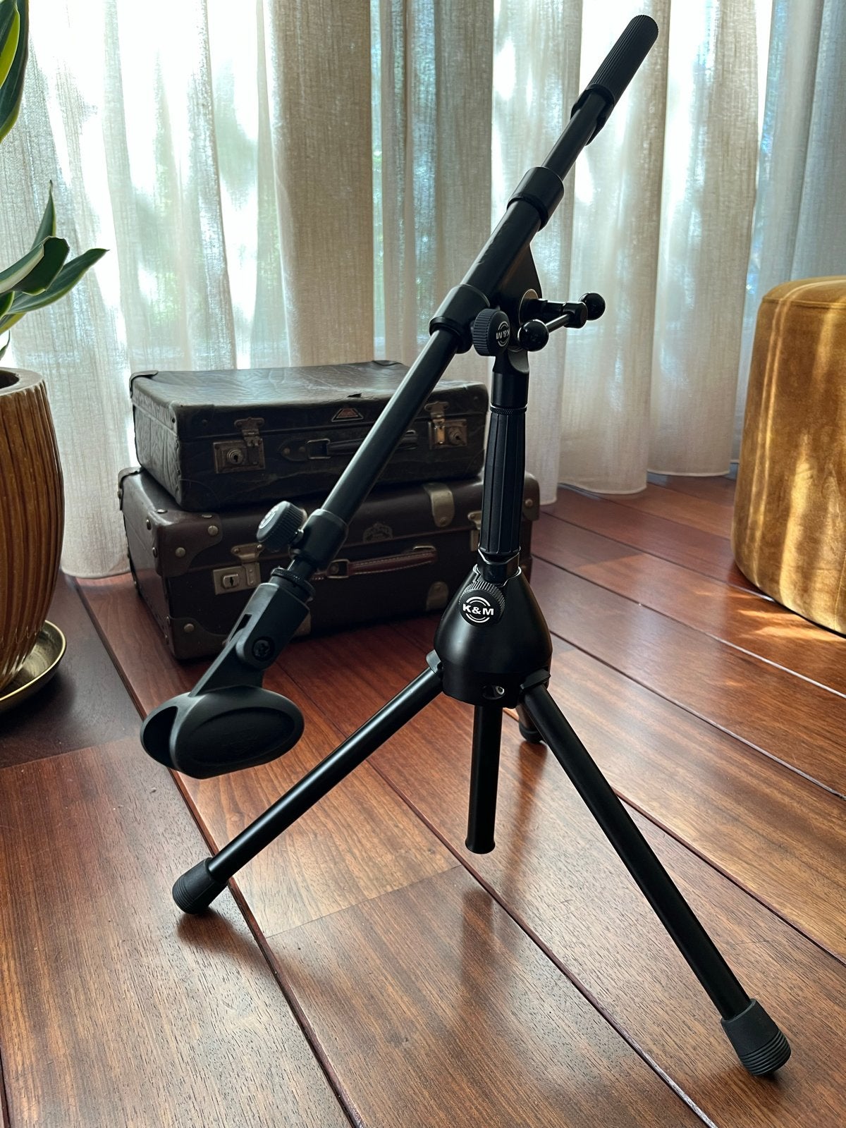 K&M 259 Microfoonstatief Laag Model, Muziek en Instrumenten, Standaards, Ophalen, Gebruikt, Instrumentstandaard, Microfoon