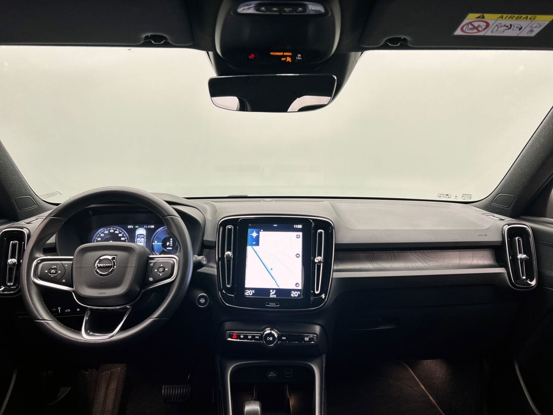 Volvo XC40 1.5 T4 Plug-in hybrid I Achteruitrijcamera I Alca, Zwart, 129 pk, Zwart, Plug-in hybride
