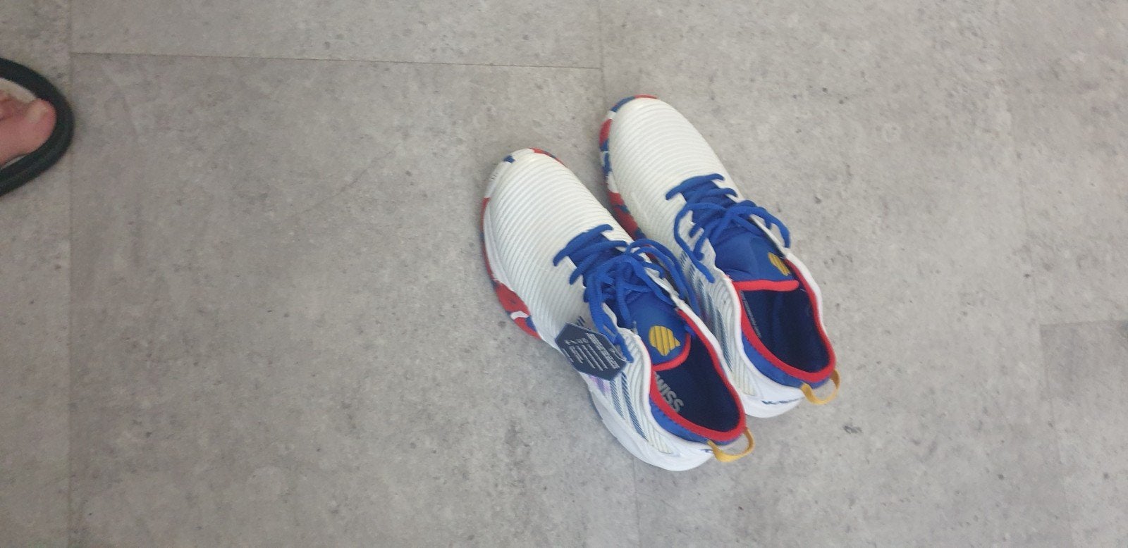 Tekoop  tennis  schoenen, Ophalen, Nieuw
