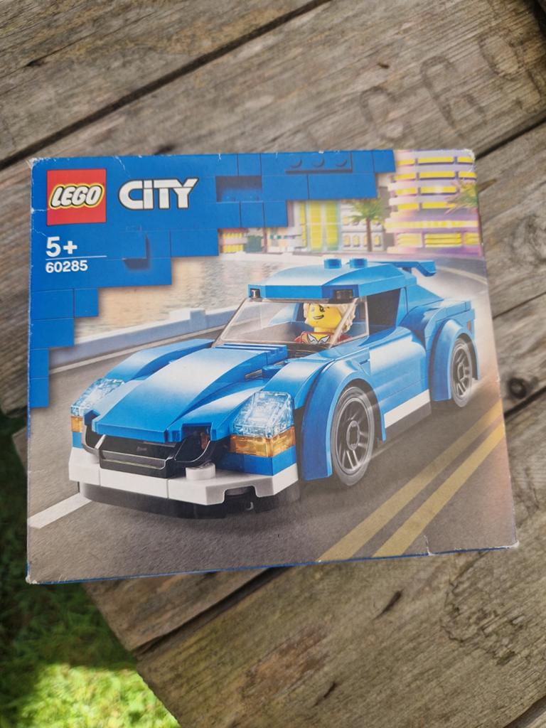 LEGO City Sportwagen (60285), Lego, Ophalen of Verzenden, Complete set, Inclusief minifiguren