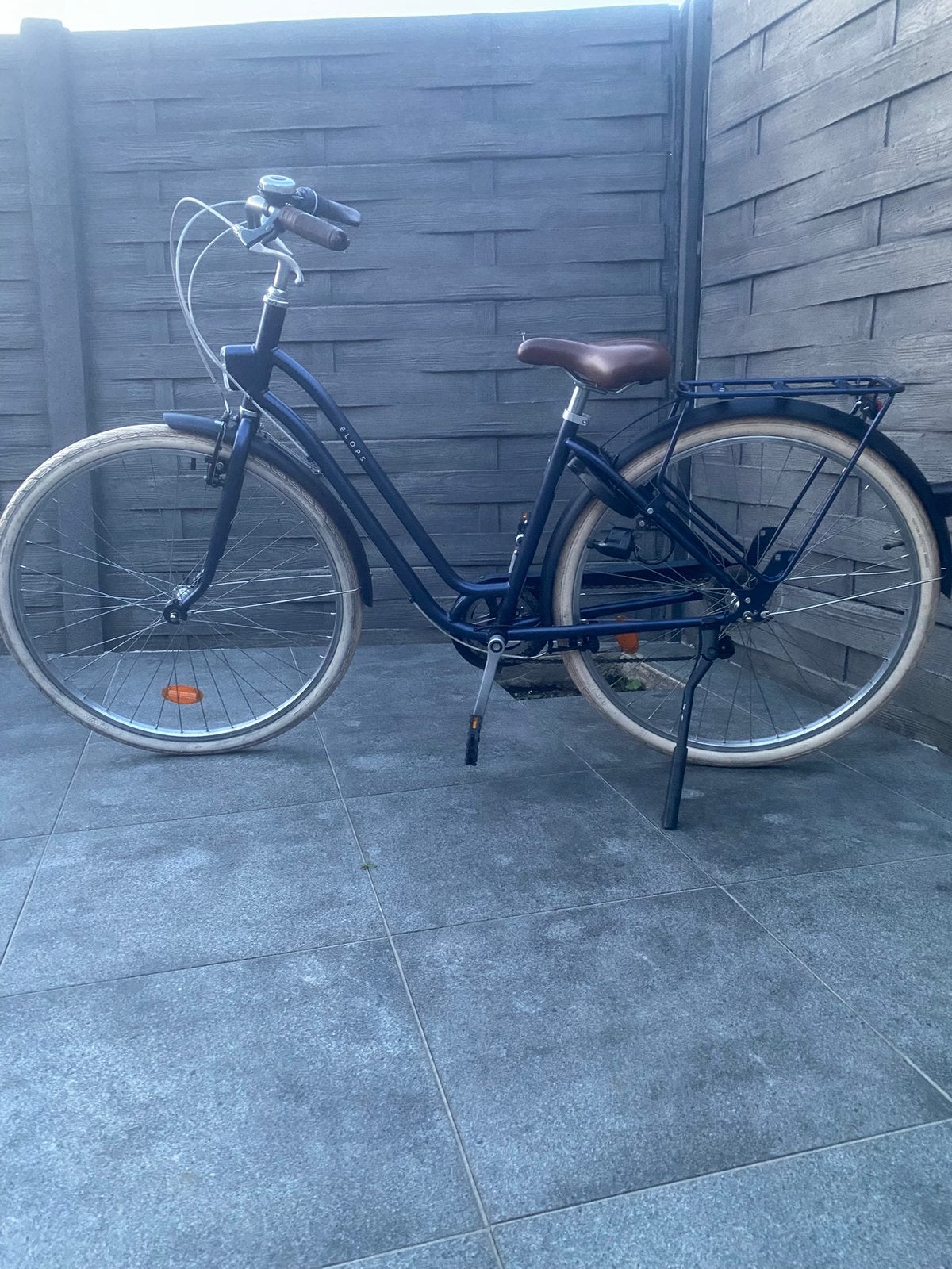 B-Twin Elops 520.  28 inch damesfiets, Ophalen, Zo goed als nieuw, Overige merken, Versnellingen
