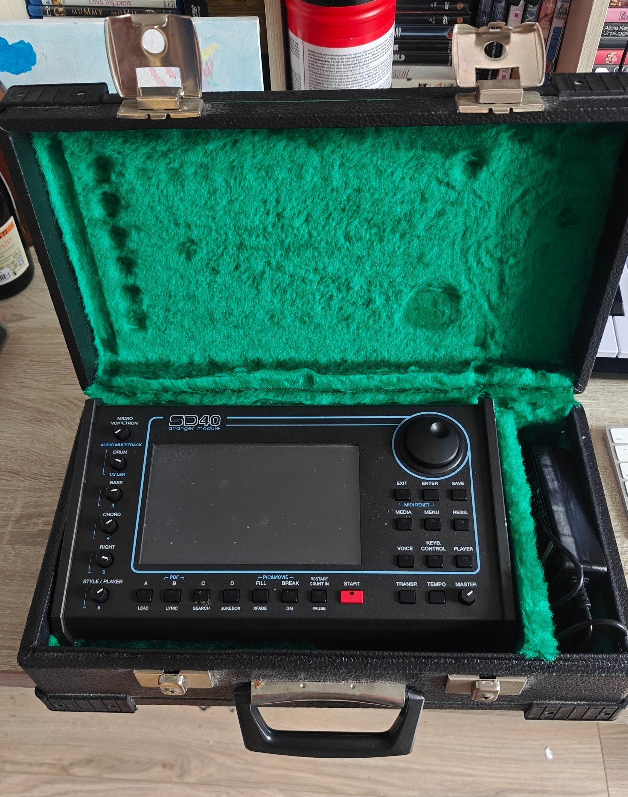 Ketron SD40 met standaard, koffer rn ajam sonic pack, Overige aantallen, Zo goed als nieuw, Met standaard, Ophalen