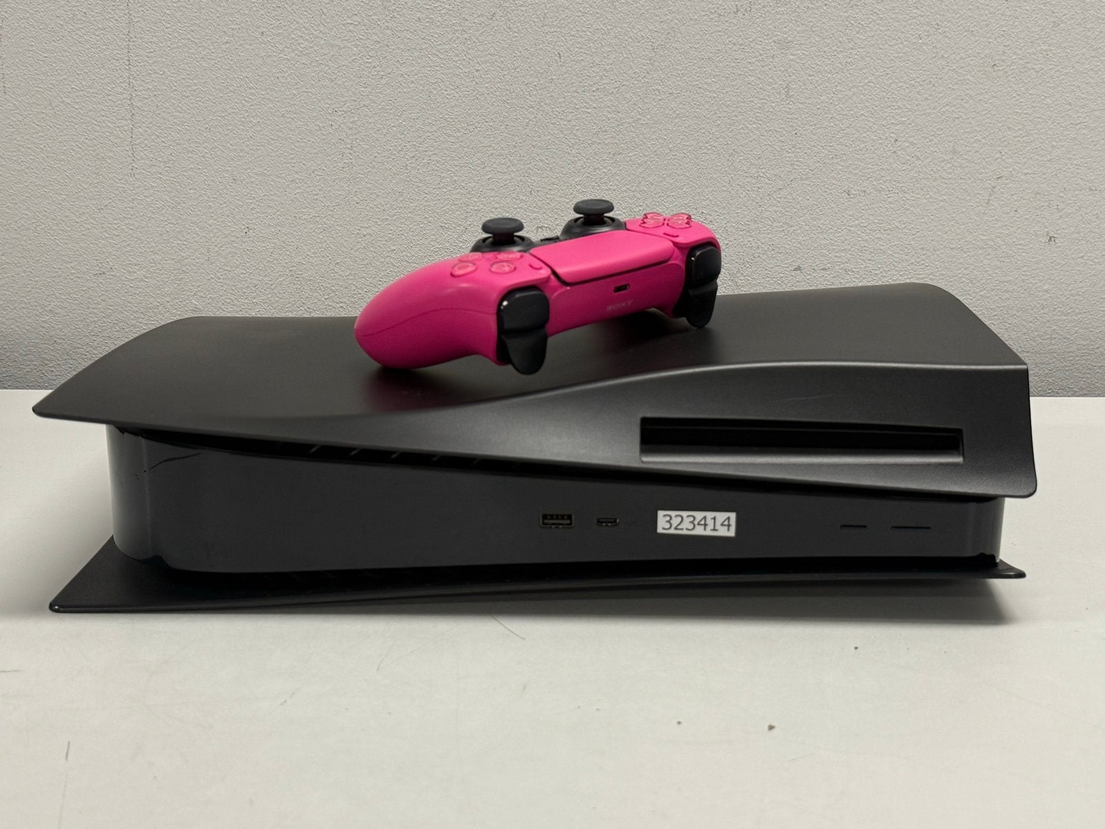 Sony PlayStation 5 Disc Edition + Roze Controller + Game, Spelcomputers en Games, Spelcomputers | Sony PlayStation 5, Ophalen of Verzenden