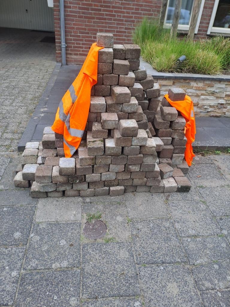 Ca 4m2 Gratis koppelstones 10x10cm, Ophalen, Beton, Klinkers