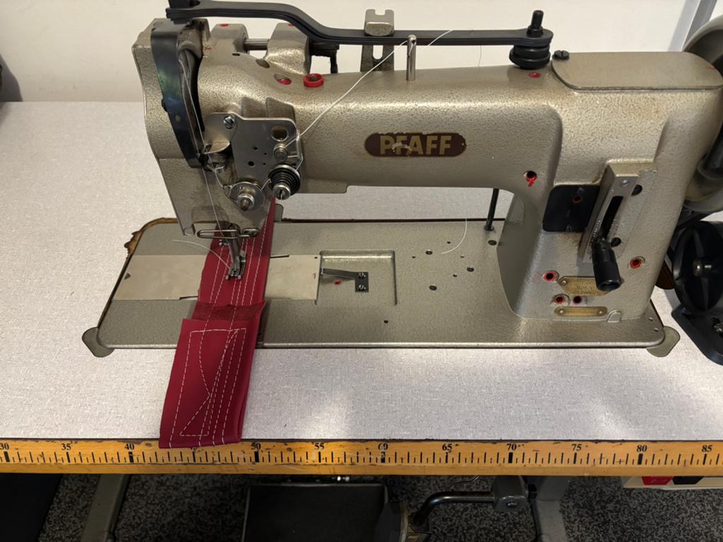 Te koop Pfaff 545 leermachine, Ophalen of Verzenden, Zo goed als nieuw, Naaimachine, Pfaff