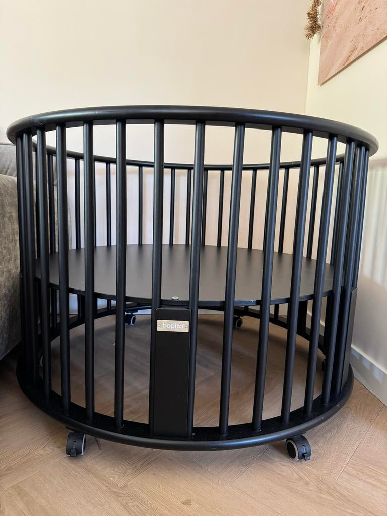 Bopita Box Zwart - Rond met Wieltjes, Kinderen en Baby's, Boxen, Ophalen, Zo goed als nieuw, Rond, In hoogte verstelbaar