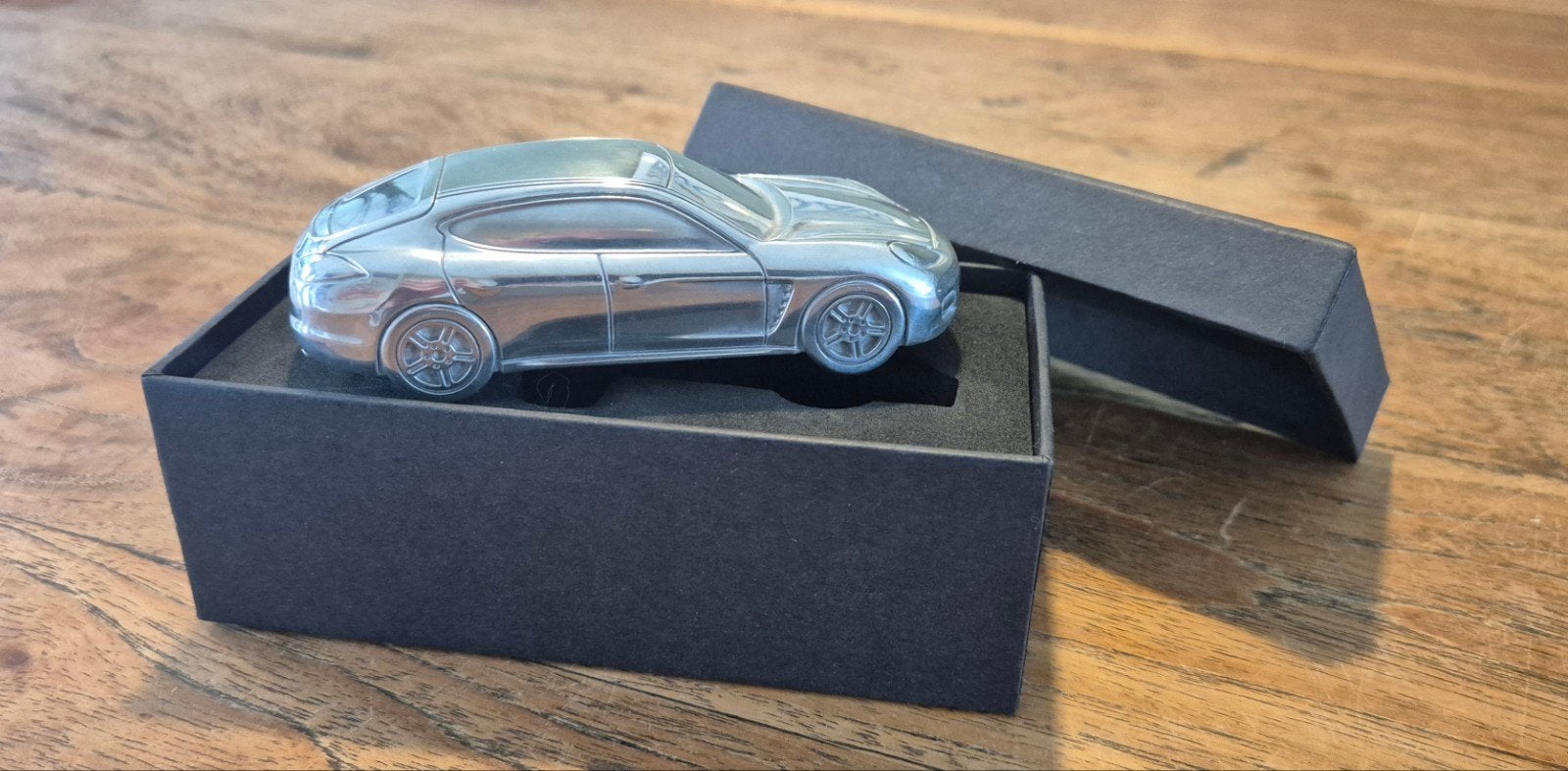 Porsche Panamera Turbo Limited Edition Model, Overige merken, Auto, 1:32 tot 1:50, Ophalen of Verzenden