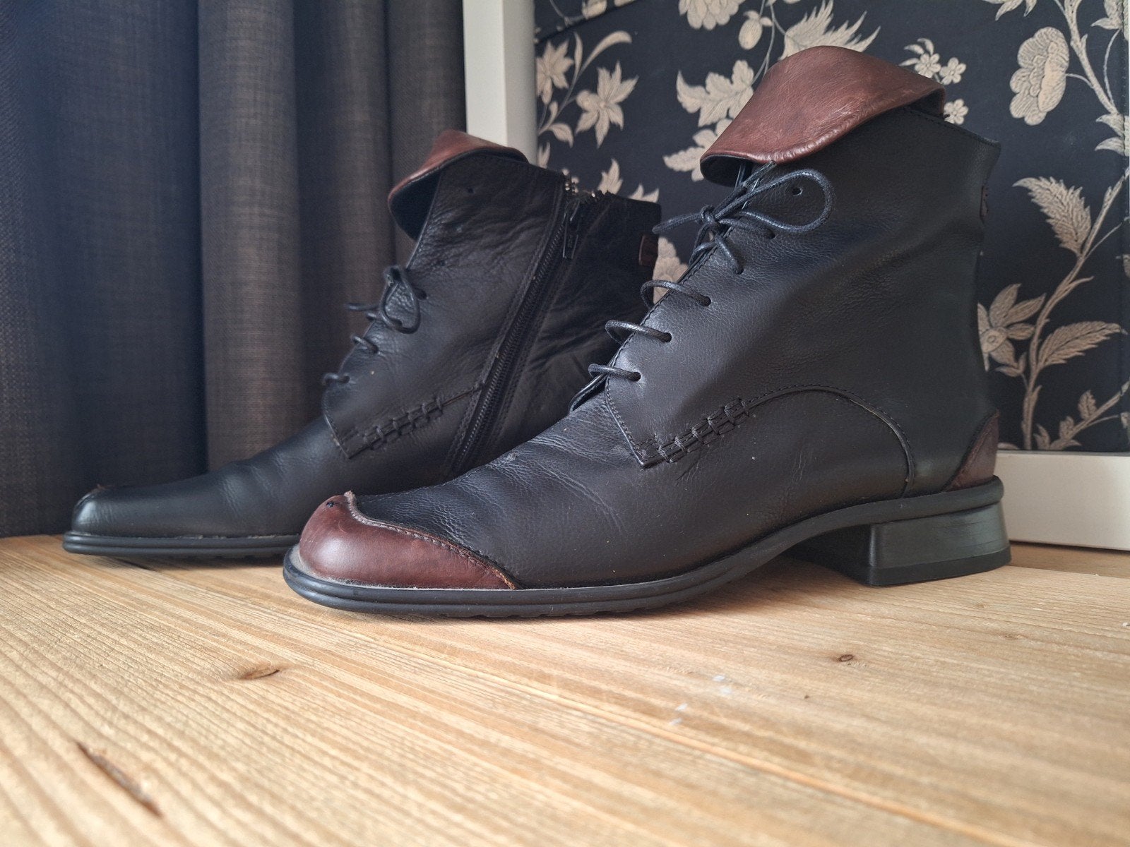 Mooie leren enkellaarsjes in nieuwstaat, maat 38, Kleding | Dames, Schoenen, Zwart, Lage of Enkellaarzen, Ophalen of Verzenden