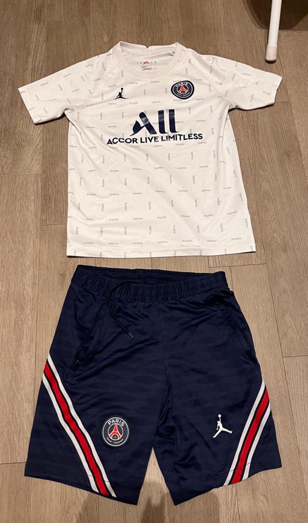 Jordan PSG 24-25 zomerset voetbalset short shirt 158-164, Ophalen of Verzenden, Gebruikt, Jongen of Meisje, Sport- of Zwemkleding