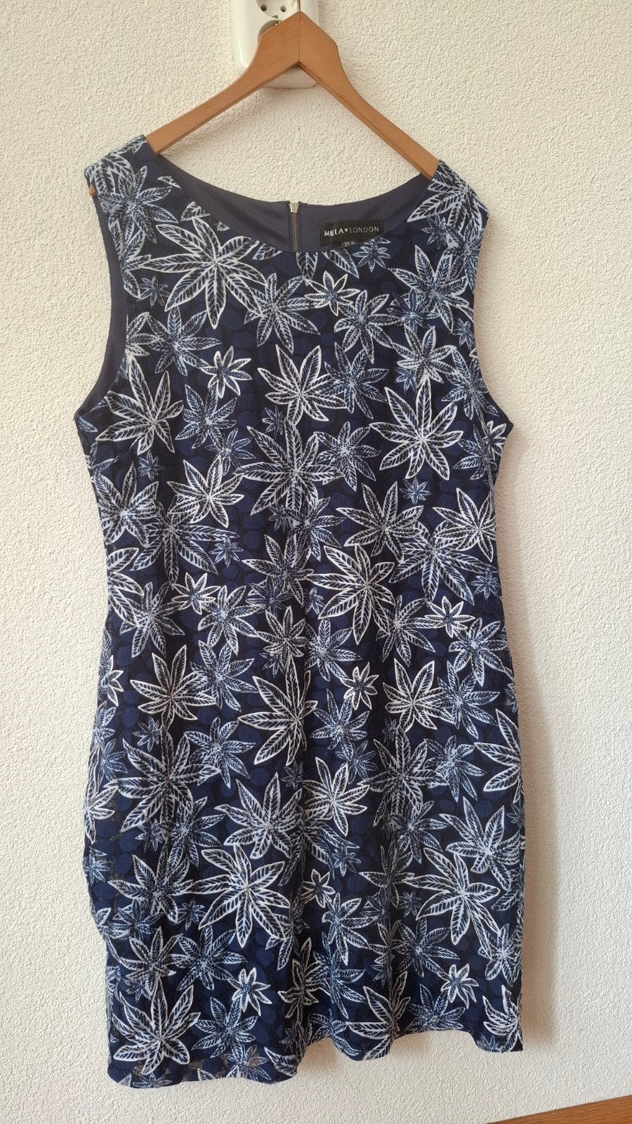 Jurkje., Ophalen of Verzenden, Zo goed als nieuw, Maat 42/44 (L), Boven de knie