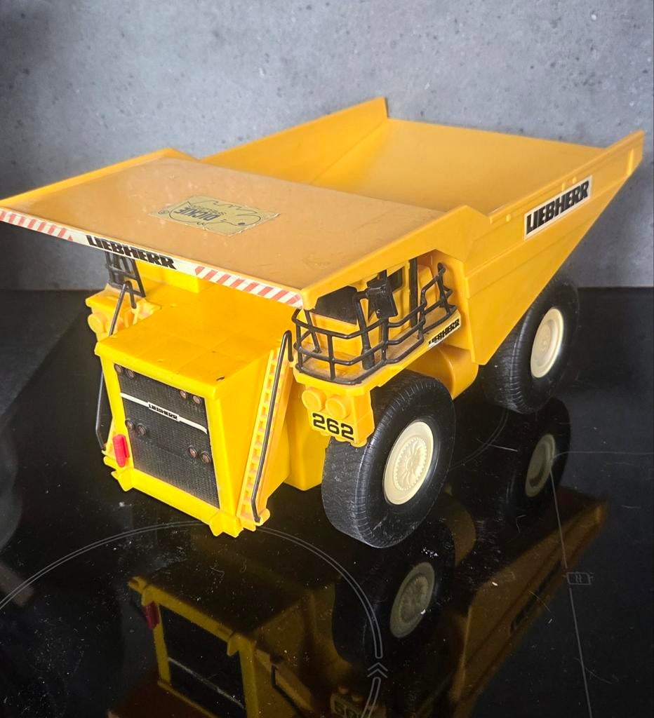 Liebherr Kiepwagen 262 Speelgoedmodel, Ophalen of Verzenden, Gebruikt