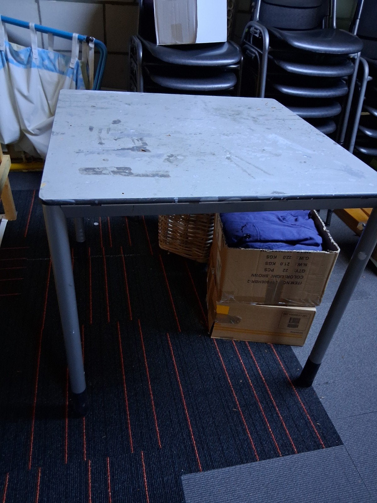 Tafel met formica werkblad, Tuin en Terras, Ophalen, Rechthoekig, Metaal