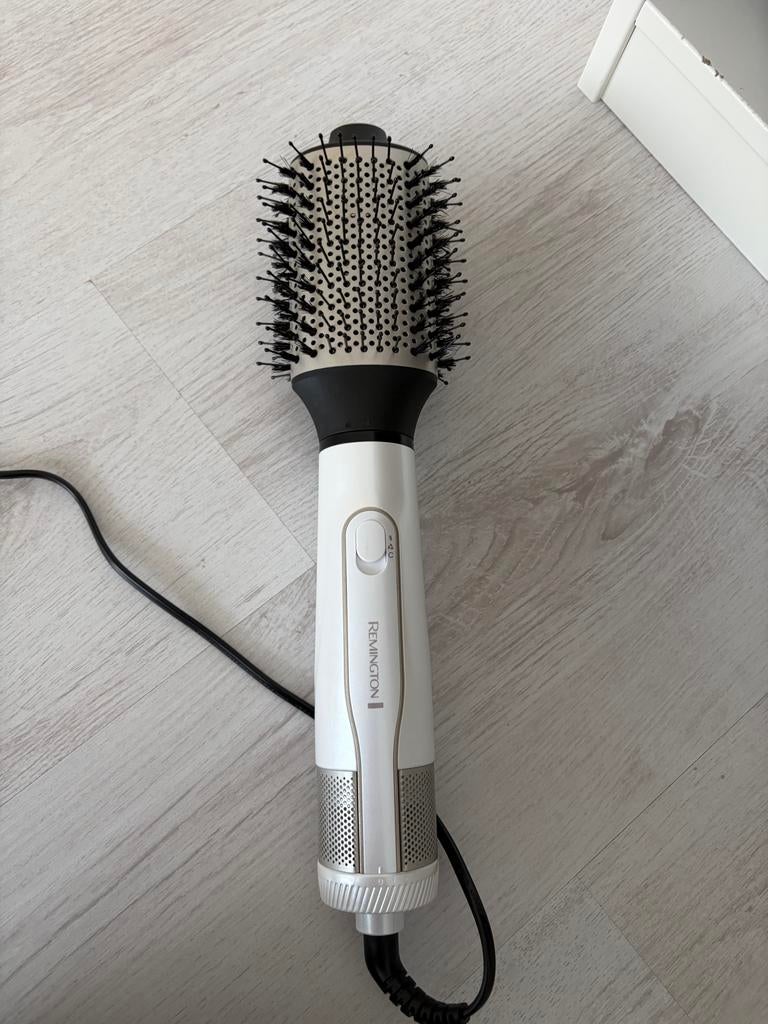 Remington roterende föhnborstel, Sieraden, Tassen en Uiterlijk, Uiterlijk | Haarverzorging, Ophalen, Zo goed als nieuw, Föhn of Haardroger