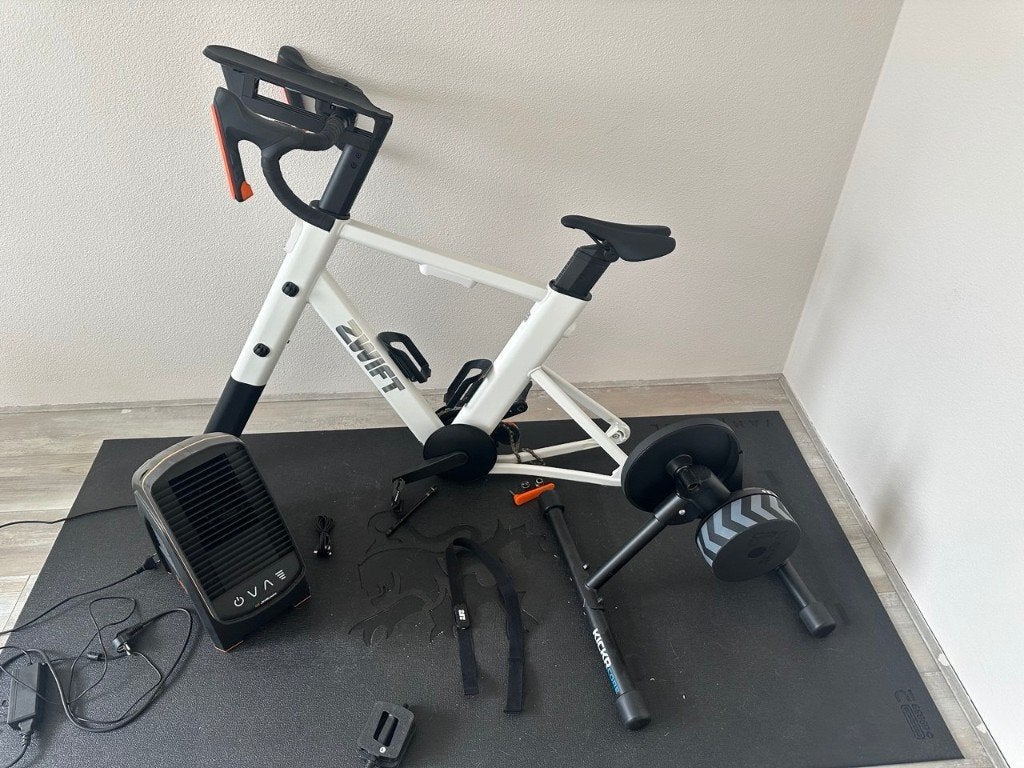 Zwift Ride Smart Frame + Wahoo KICKR CORE Bundle + Fan + HRM, Sport en Fitness, Wielrennen, Ophalen of Verzenden, Zo goed als nieuw