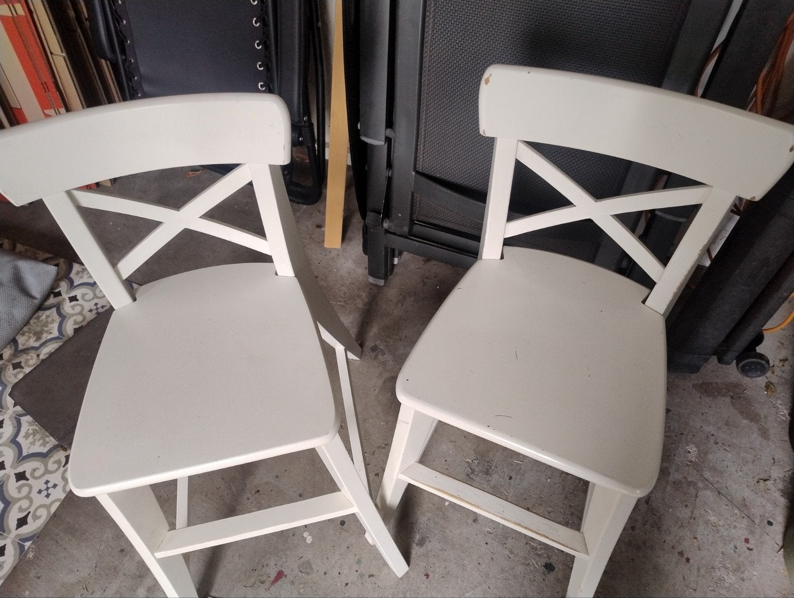 Twee witte houten stoelen - Gebruikt, Ophalen, Gebruikt, Twee, Wit