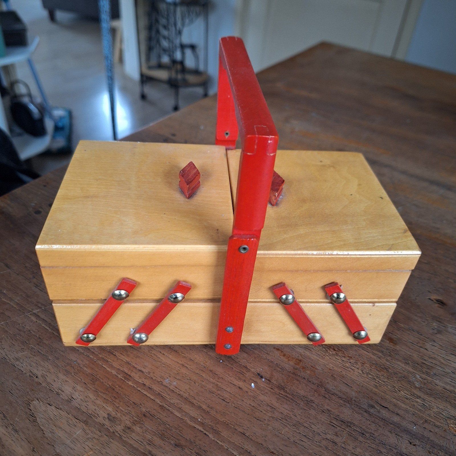 Vintage kinder  houten naaimandje - uitschuifbaar, Ophalen of Verzenden, Gebruikt, Overige typen