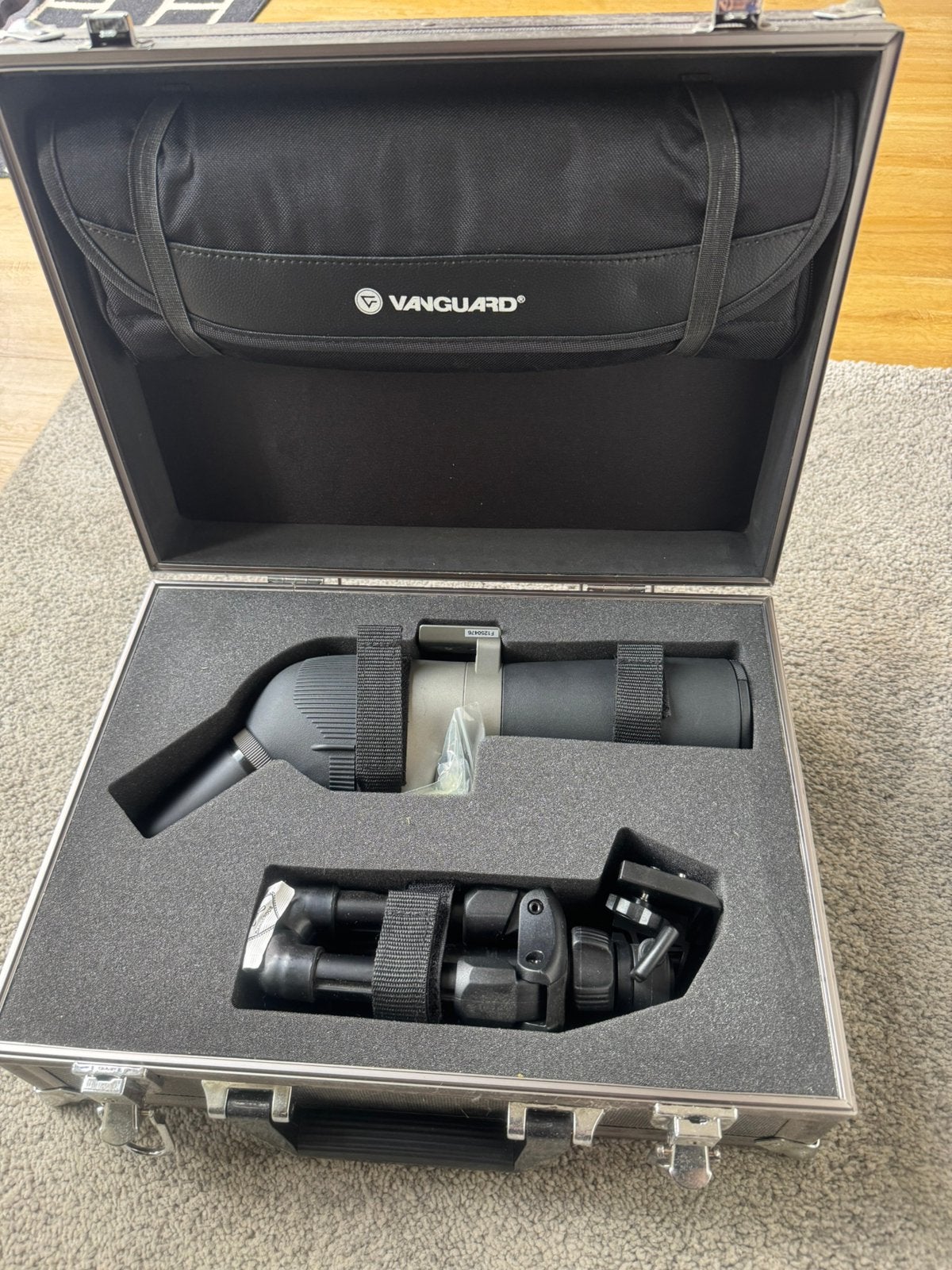 Titel:Vanguard High Plains 560 Spotting Scope (15-45x60) –, Audio, Tv en Foto, Optische apparatuur | Telescopen, Ophalen of Verzenden
