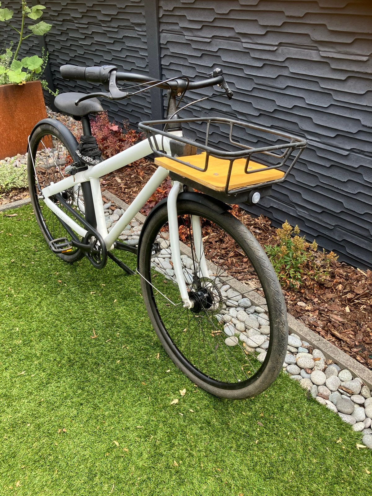 Vanmoof damesfiets met voordrager, Fietsen en Brommers, 53 tot 56 cm, Versnellingen, Zo goed als nieuw, Schijfrem