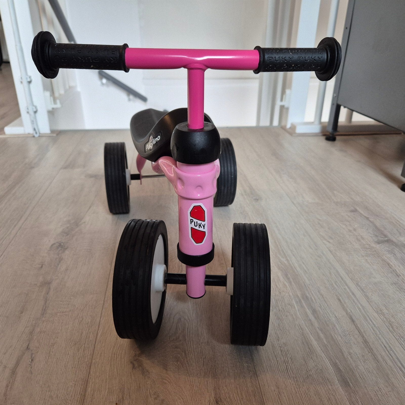 Foto 3 van Pukylino loopfiets roze - vanaf 1 jaar oud