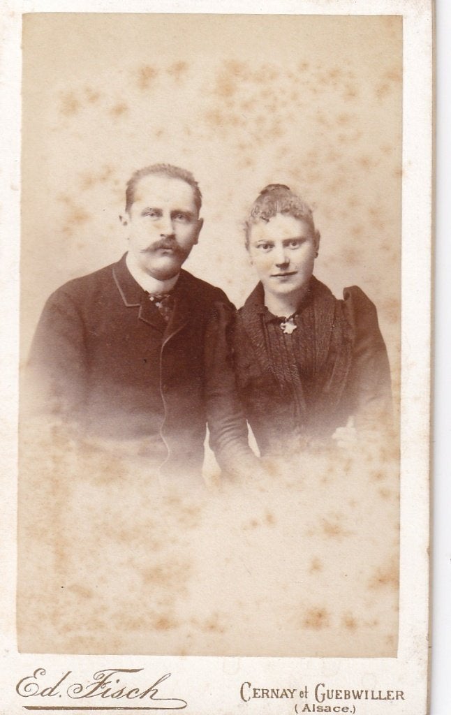 Antieke CDV Foto Echtpaar Elzas - Edouard Fisch Cernay, Gebruikt, Foto, Ophalen of Verzenden, Voor 1940